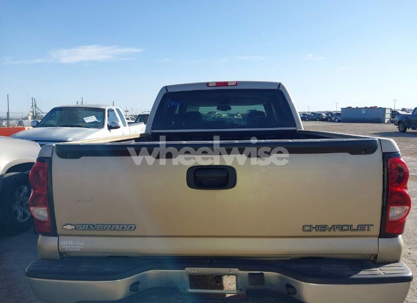 Photo 16 of 2004 Chevrolet Silverado 2500 LS (VIN 1GCGC23U14F252357)
