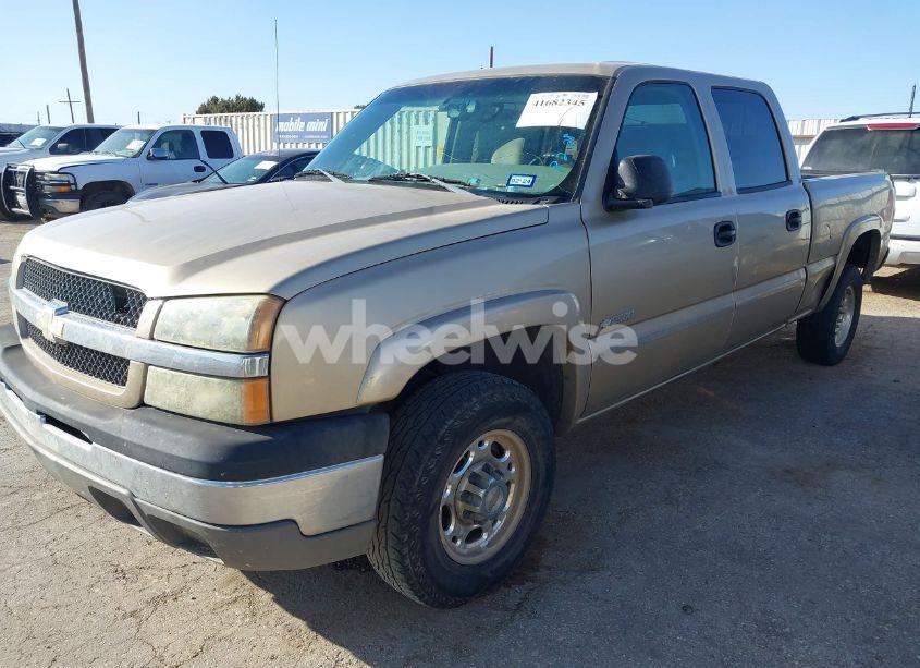 Photo 2 of 2004 Chevrolet Silverado 2500 LS (VIN 1GCGC23U14F252357)