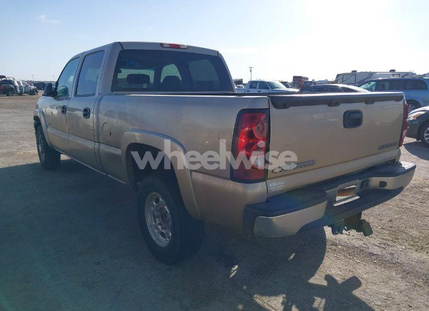 Photo 3 of 2004 Chevrolet Silverado 2500 LS (VIN 1GCGC23U14F252357)