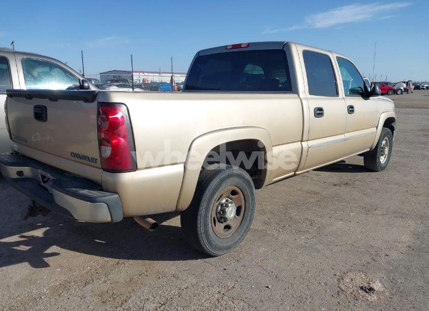 Photo 4 of 2004 Chevrolet Silverado 2500 LS (VIN 1GCGC23U14F252357)