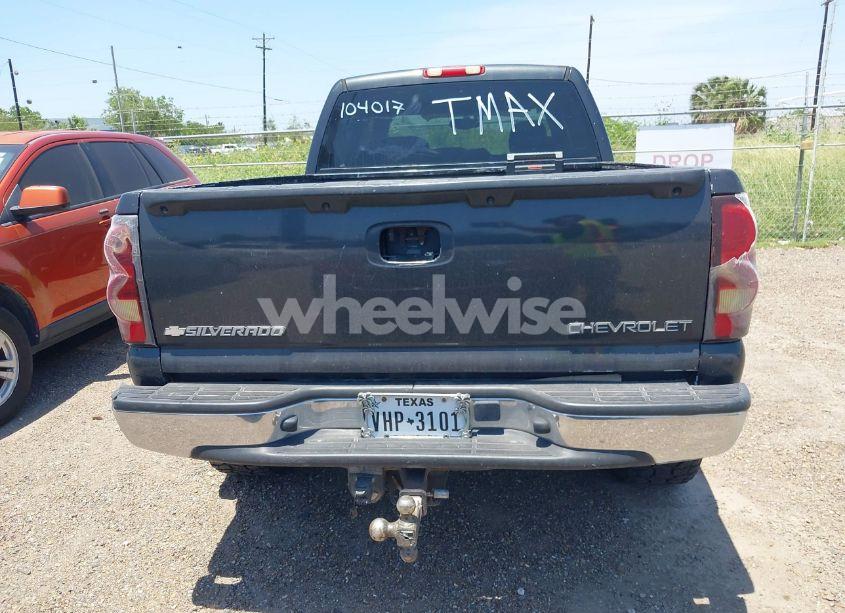 Photo 16 of 2004 Chevrolet Silverado 2500 LS (VIN 1GCGC23U54F104017)