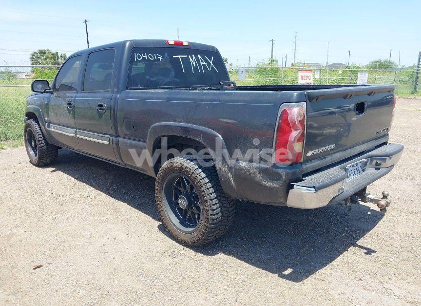 Photo 3 of 2004 Chevrolet Silverado 2500 LS (VIN 1GCGC23U54F104017)