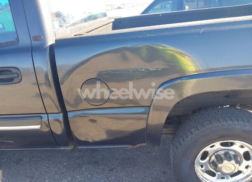 Photo 17 of 2004 Chevrolet Silverado 2500 LS (VIN 1GCGC23U54F143349)