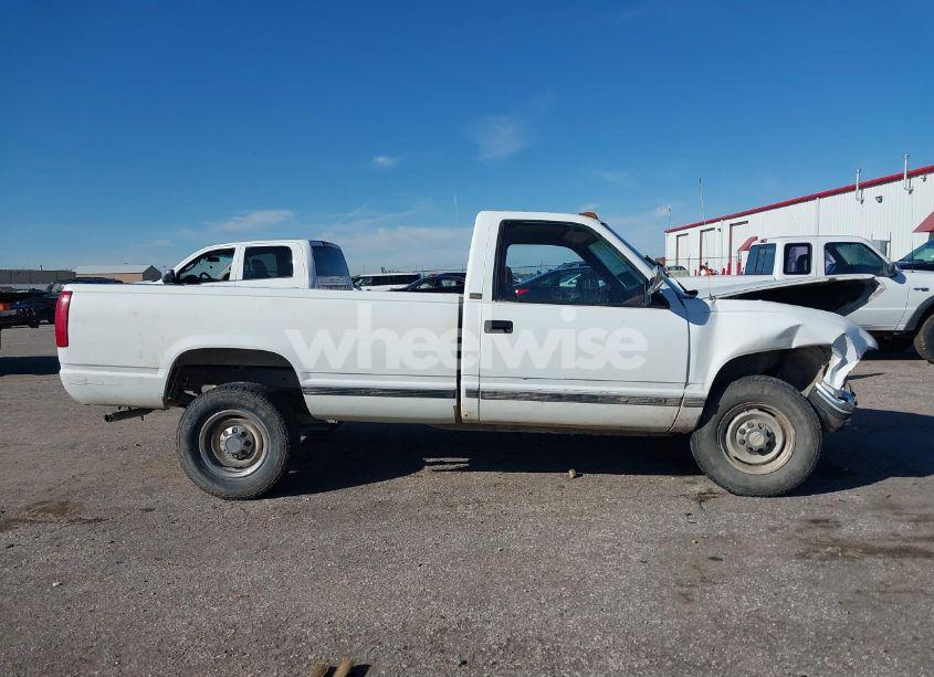 Photo 12 of 1992 Chevrolet Gmt-400 C2500 (VIN 1GCGC24F9NE187054)