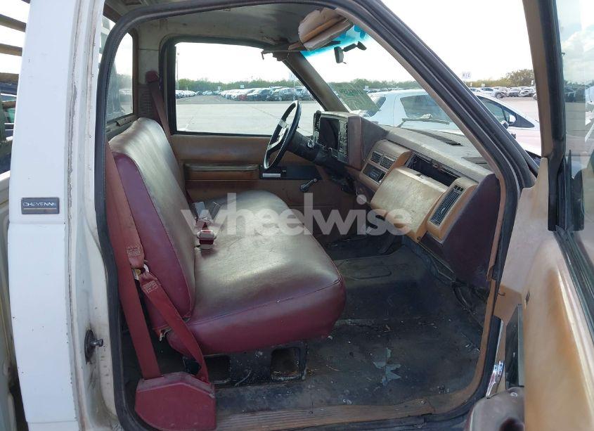 Photo 5 of 1991 Chevrolet Gmt-400 C2500 (VIN 1GCGC24K4ME181464)