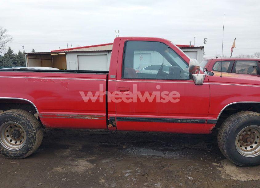 Photo 13 of 1989 Chevrolet Gmt-400 C2500 (VIN 1GCGC24K6KE197209)