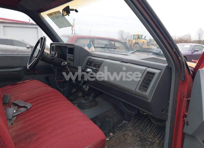 Photo 5 of 1989 Chevrolet Gmt-400 C2500 (VIN 1GCGC24K6KE197209)