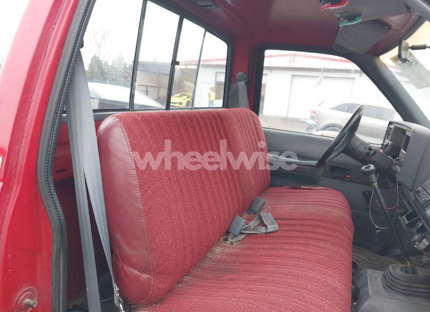 Photo 8 of 1989 Chevrolet Gmt-400 C2500 (VIN 1GCGC24K6KE197209)