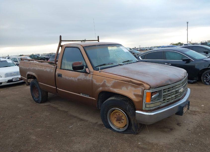 1989 Chevrolet Gmt-400 C2500 (VIN 1GCGC24K8KE107381) main photo