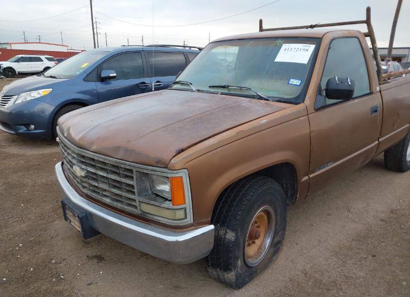 Photo 6 of 1989 Chevrolet Gmt-400 C2500 (VIN 1GCGC24K8KE107381)