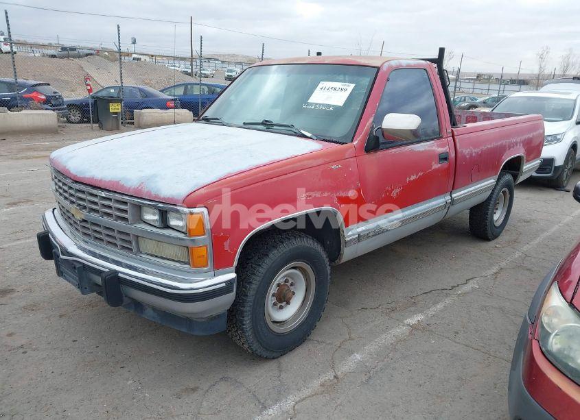 Photo 2 of 1989 Chevrolet Gmt-400 C2500 (VIN 1GCGC24K8KE120017)