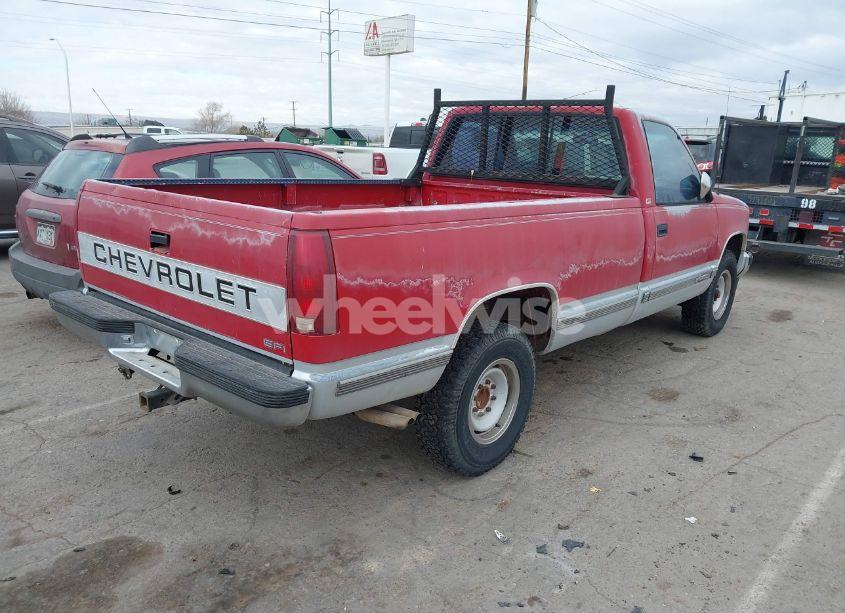 Photo 4 of 1989 Chevrolet Gmt-400 C2500 (VIN 1GCGC24K8KE120017)