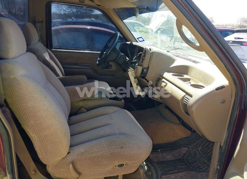 Photo 5 of 1995 Chevrolet Gmt-400 C2500 (VIN 1GCGC24K9SE191730)