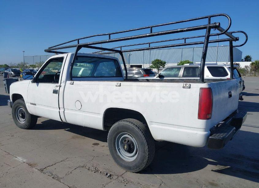 Photo 3 of 1990 Chevrolet Gmt-400 C2500 (VIN 1GCGC24KXLE161881)