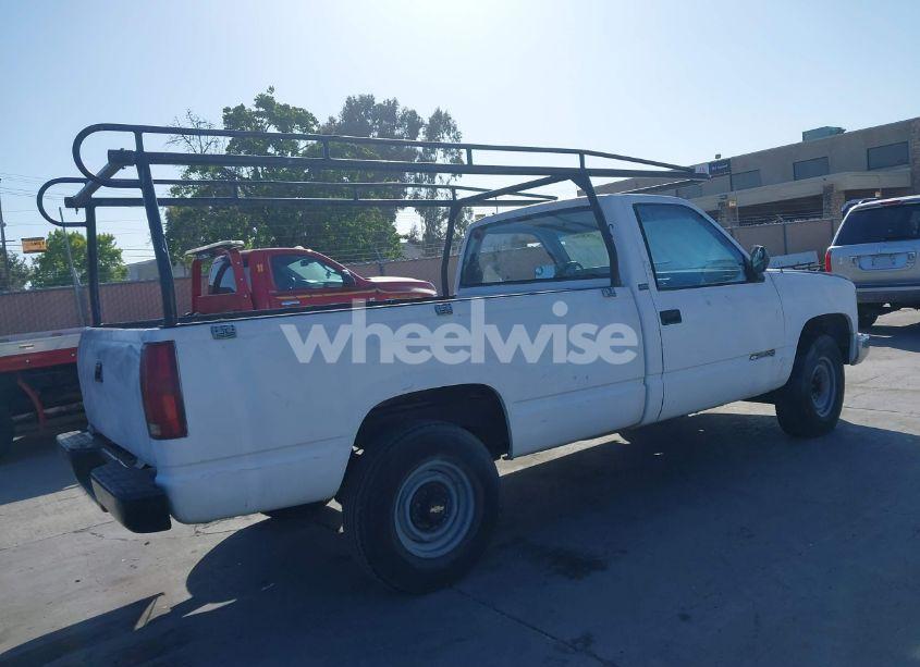 Photo 4 of 1990 Chevrolet Gmt-400 C2500 (VIN 1GCGC24KXLE161881)