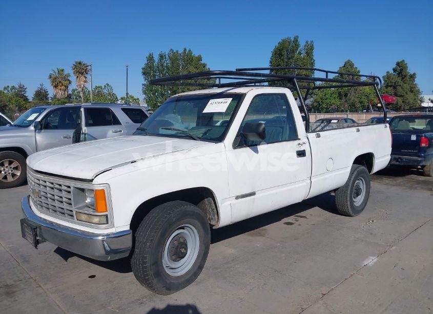 Photo 6 of 1990 Chevrolet Gmt-400 C2500 (VIN 1GCGC24KXLE161881)