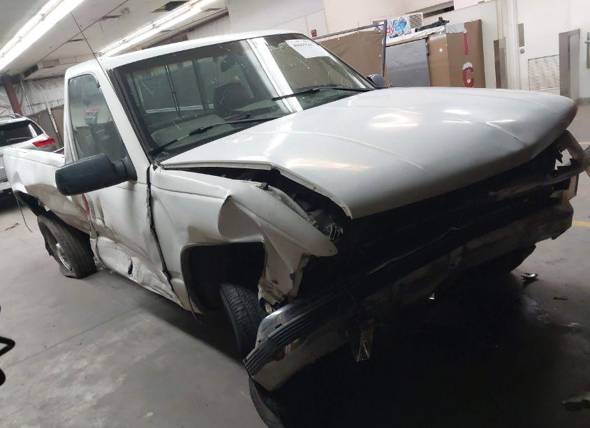 1999 Chevrolet C2500 (VIN 1GCGC24R0XR705073) main photo