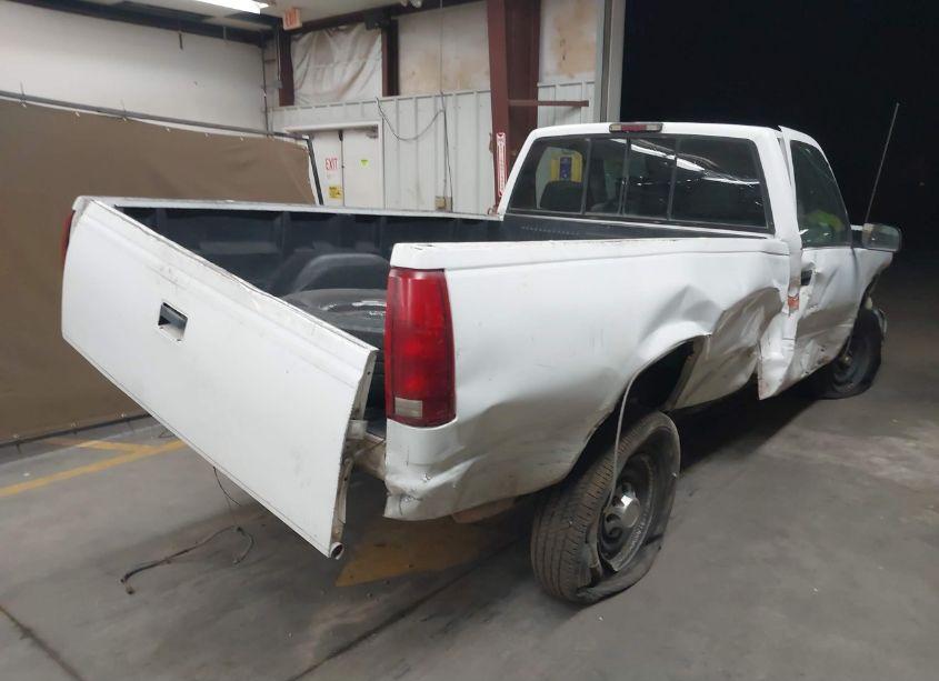 Photo 4 of 1999 Chevrolet C2500 (VIN 1GCGC24R0XR705073)