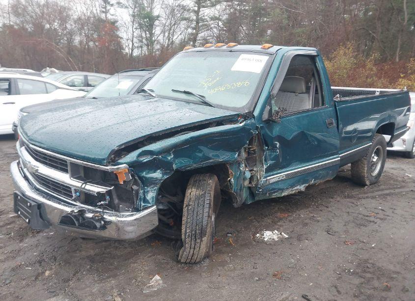 Photo 2 of 1998 Chevrolet C2500 FLEETSIDE (VIN 1GCGC24R1WE239031)