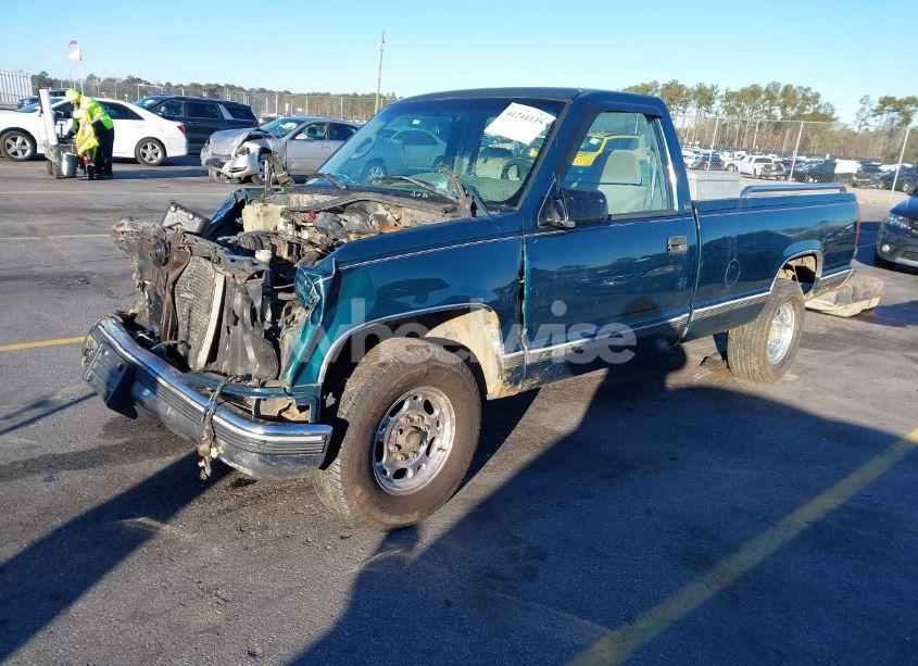 Photo 2 of 1996 Chevrolet Gmt-400 C2500 (VIN 1GCGC24R2TE107035)