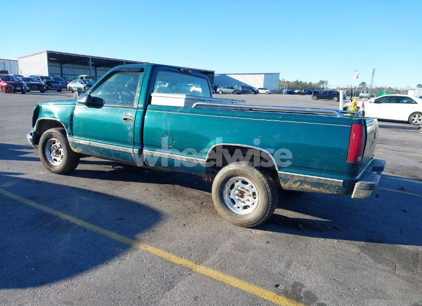 Photo 3 of 1996 Chevrolet Gmt-400 C2500 (VIN 1GCGC24R2TE107035)