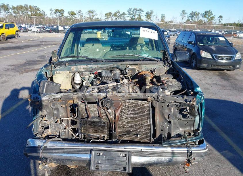 Photo 6 of 1996 Chevrolet Gmt-400 C2500 (VIN 1GCGC24R2TE107035)