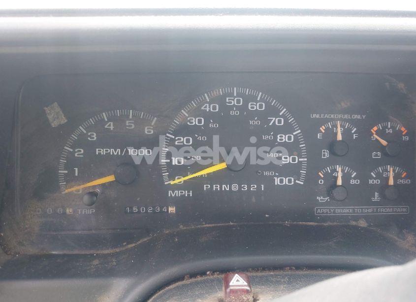 Photo 7 of 1999 Chevrolet C2500 (VIN 1GCGC24R4XF037800)