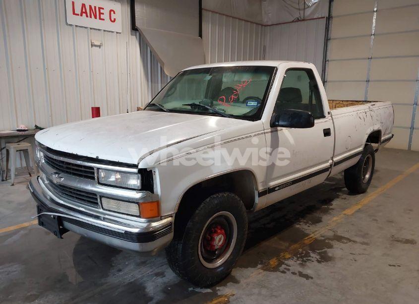 Photo 2 of 1998 Chevrolet C2500 FLEETSIDE (VIN 1GCGC24R6WZ121937)