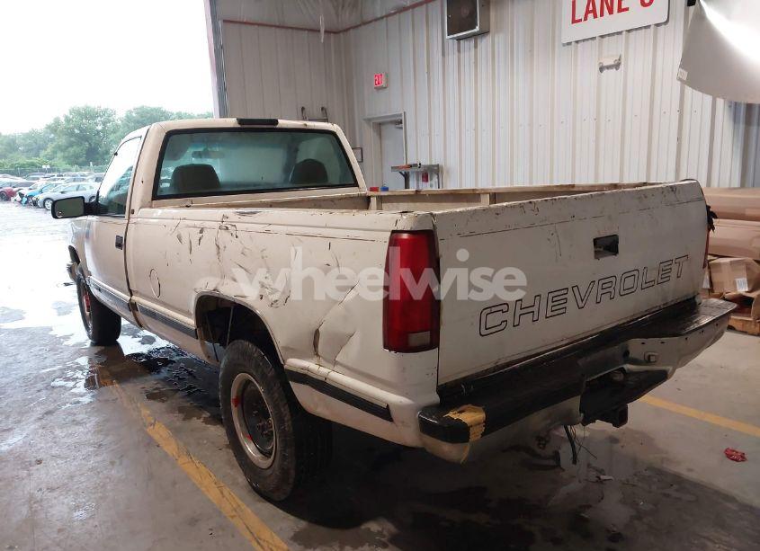 Photo 3 of 1998 Chevrolet C2500 FLEETSIDE (VIN 1GCGC24R6WZ121937)