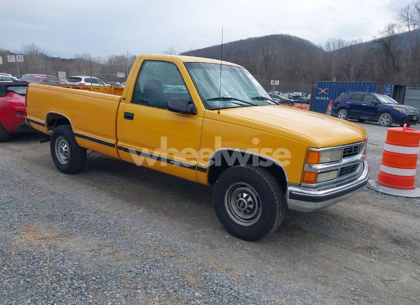1998 Chevrolet C2500 FLEETSIDE (VIN 1GCGC24RXWZ215125) main photo