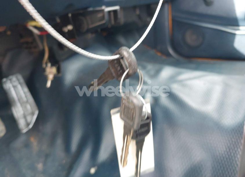 Photo 11 of 1998 Chevrolet C2500 FLEETSIDE (VIN 1GCGC24RXWZ215125)