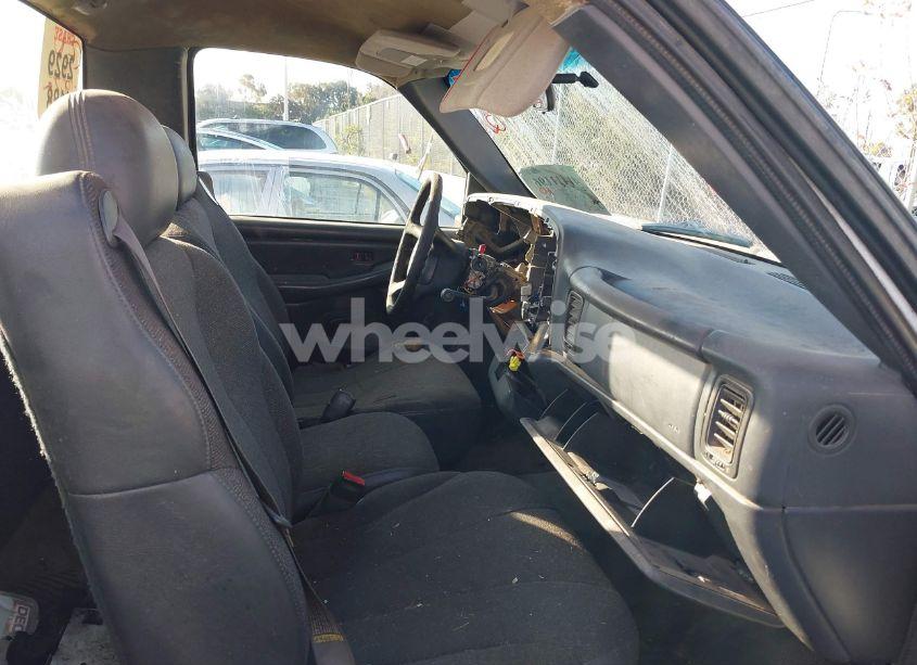 Photo 5 of 1999 Chevrolet Silverado 2500 (VIN 1GCGC24U3XE170980)