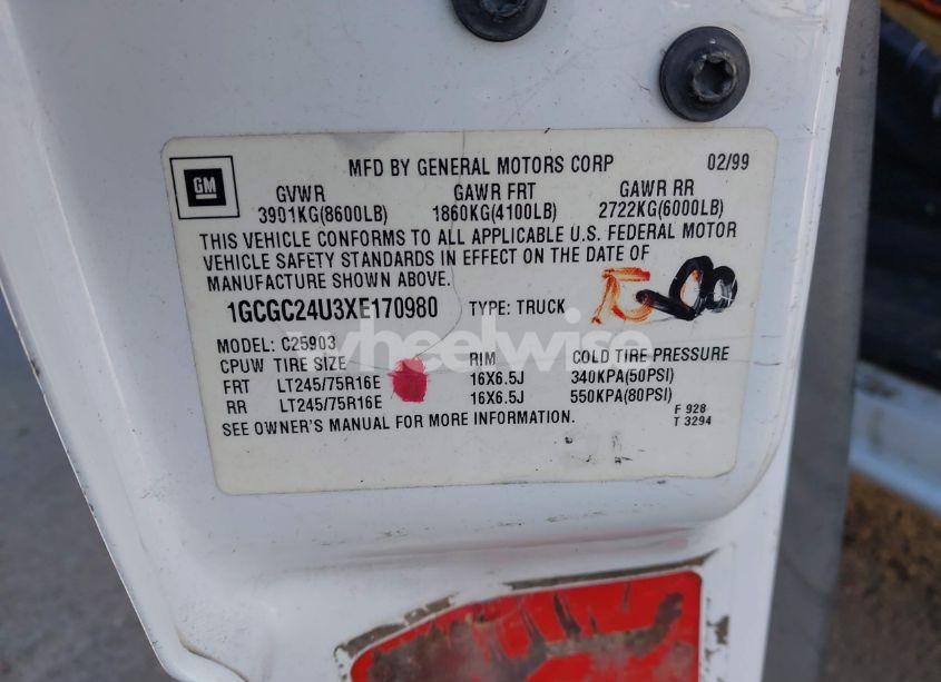 Photo 9 of 1999 Chevrolet Silverado 2500 (VIN 1GCGC24U3XE170980)