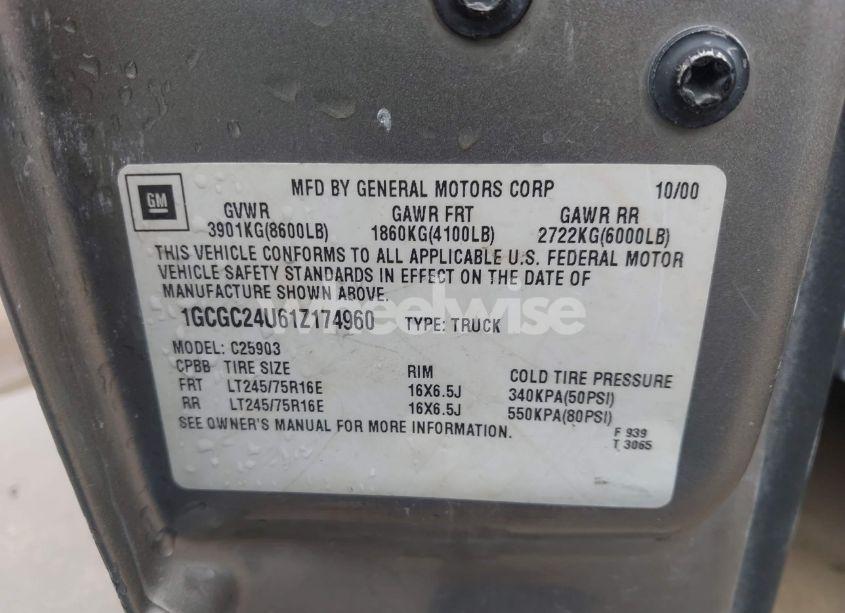 Photo 9 of 2001 Chevrolet Silverado 2500 LS (VIN 1GCGC24U61Z174960)