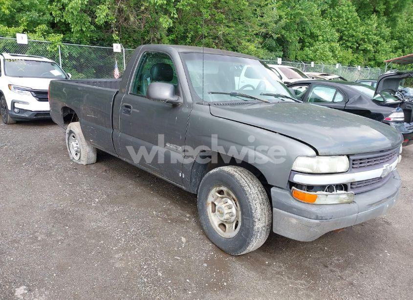 2000 Chevrolet Silverado 2500 (VIN 1GCGC24U9YE369761) main photo