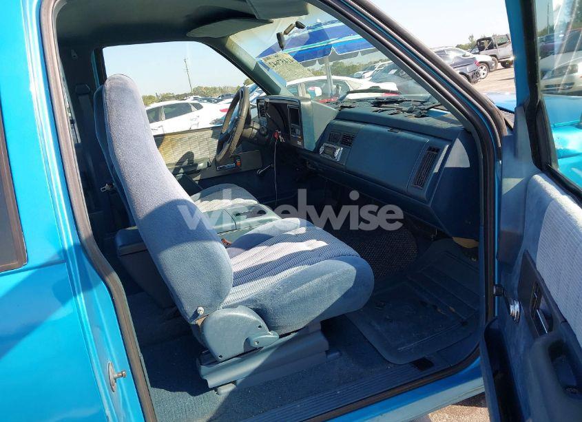 Photo 5 of 1994 Chevrolet Gmt-400 C2500 (VIN 1GCGC29K8RE263715)