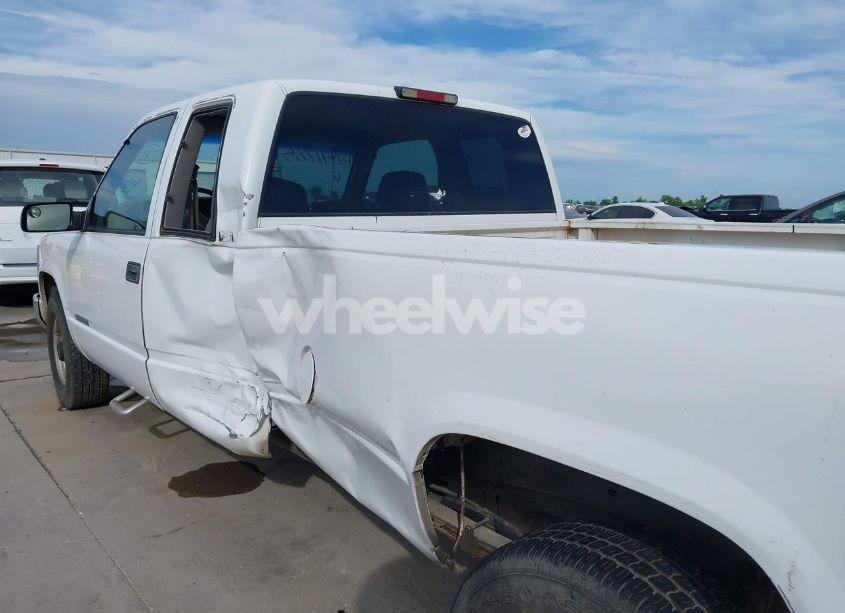 Photo 12 of 1996 Chevrolet Gmt-400 C2500 (VIN 1GCGC29R2TE200856)