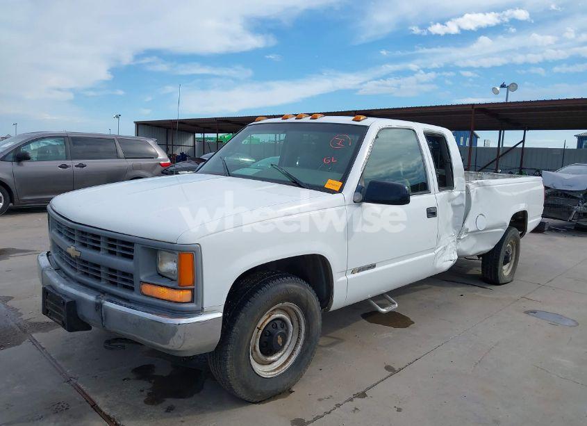 Photo 2 of 1996 Chevrolet Gmt-400 C2500 (VIN 1GCGC29R2TE200856)