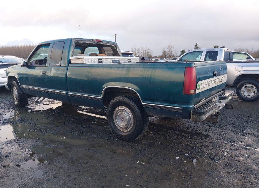 Photo 3 of 1996 Chevrolet Gmt-400 C2500 (VIN 1GCGC29R2TE236191)