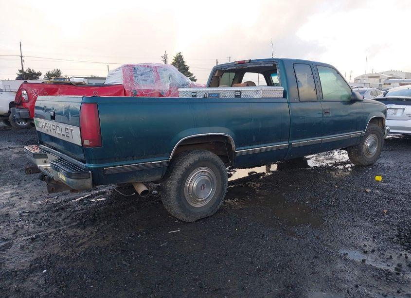 Photo 4 of 1996 Chevrolet Gmt-400 C2500 (VIN 1GCGC29R2TE236191)