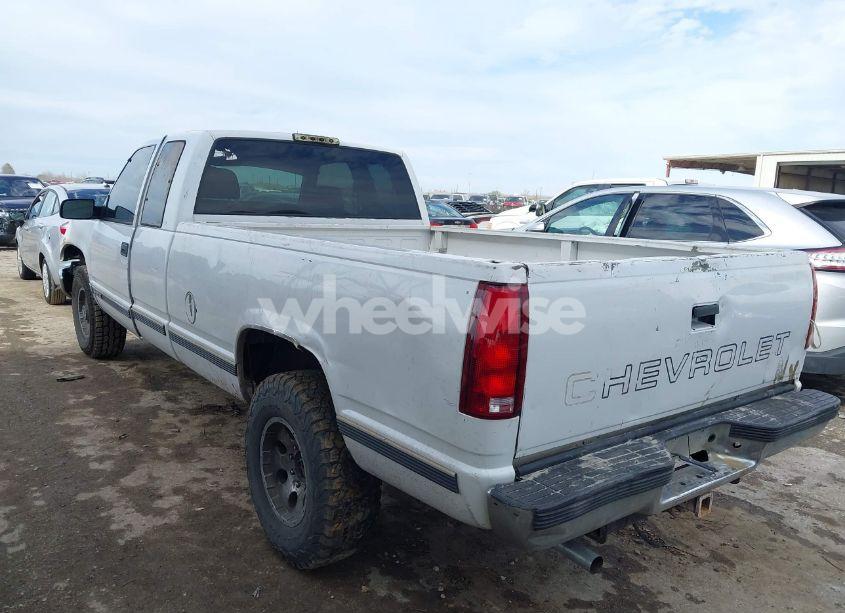 Photo 3 of 1998 Chevrolet C2500 FLEETSIDE (VIN 1GCGC29R2WE243341)