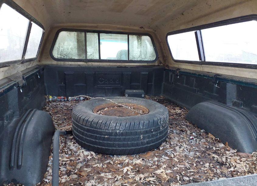 Photo 17 of 1997 Chevrolet C/k 2500 (VIN 1GCGC29R4VE174652)