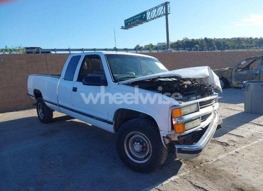 1998 Chevrolet C2500 FLEETSIDE (VIN 1GCGC29R5WE141659) main photo