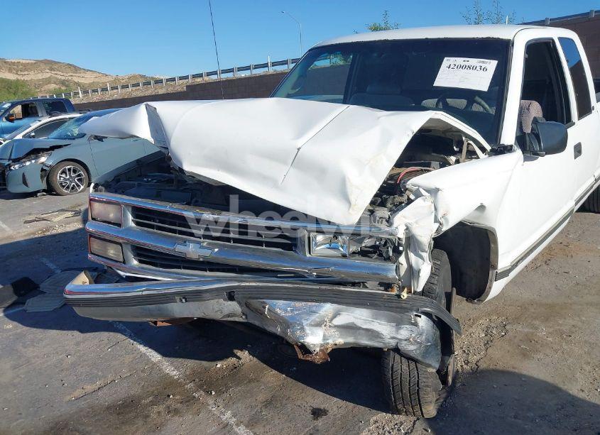 Photo 6 of 1998 Chevrolet C2500 FLEETSIDE (VIN 1GCGC29R5WE141659)