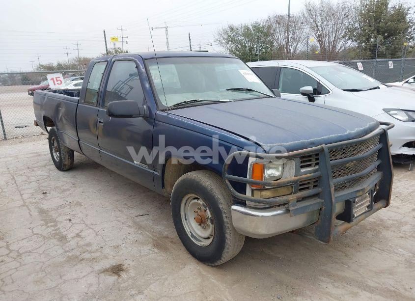 1998 Chevrolet C2500 FLEETSIDE (VIN 1GCGC29R7WE210500) main photo