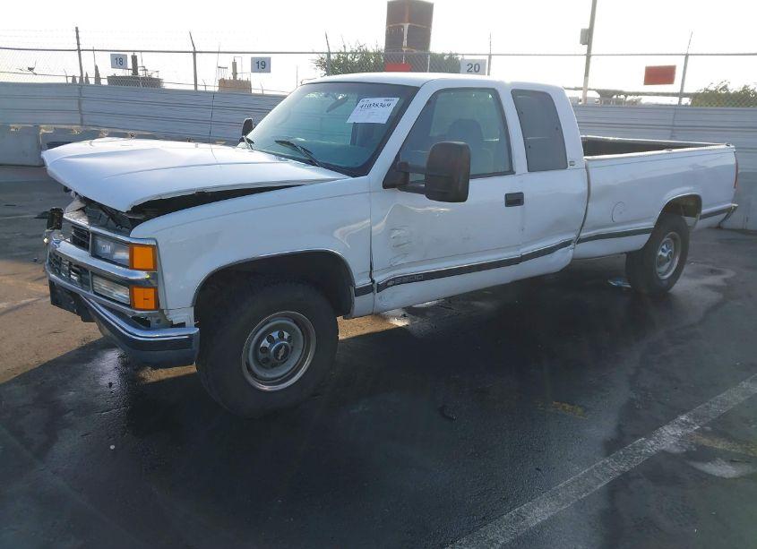 Photo 2 of 1997 Chevrolet C2500 HD FLEETSIDE (VIN 1GCGC29R9VE218631)