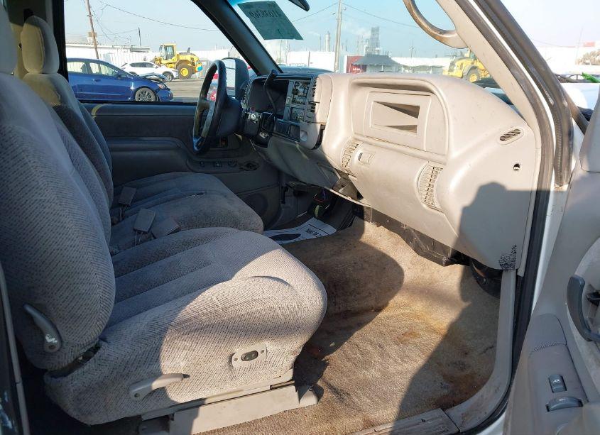 Photo 5 of 1997 Chevrolet C2500 HD FLEETSIDE (VIN 1GCGC29R9VE218631)