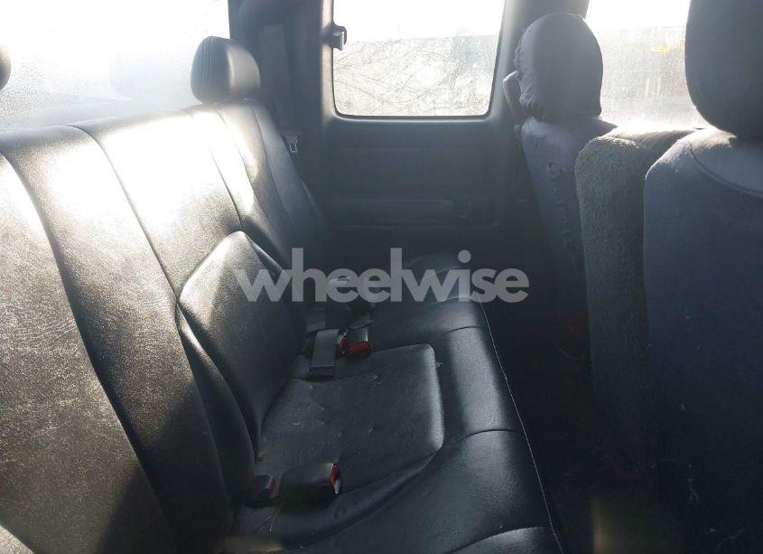 Photo 8 of 1999 Chevrolet Silverado 2500 (VIN 1GCGC29U8XE205909)