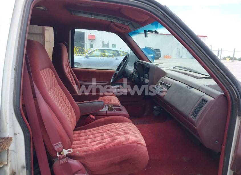 Photo 5 of 1993 Chevrolet Gmt-400 C3500 (VIN 1GCGC33F8PJ400450)