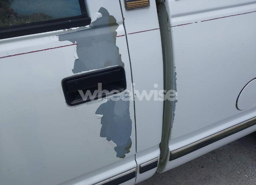 Photo 6 of 1993 Chevrolet Gmt-400 C3500 (VIN 1GCGC33F8PJ400450)